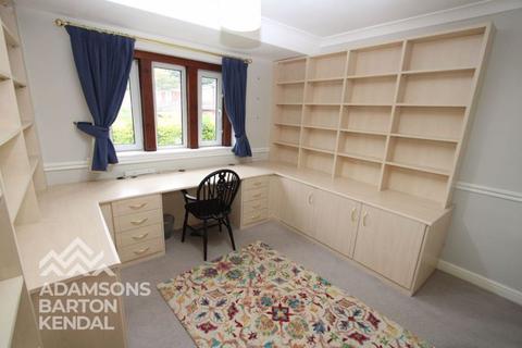 19 Centre Vale, Littleborough, OL15 9EL