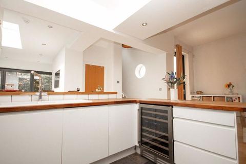 4 bedroom semi-detached house for sale, Drovers Mead, Brentwood CM14