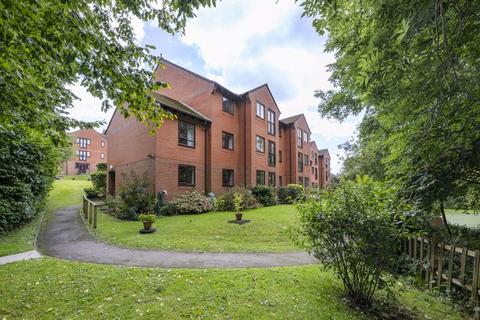 1 bedroom flat for sale, London Road, Uckfield