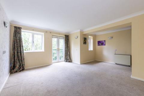 1 bedroom flat for sale, London Road, Uckfield