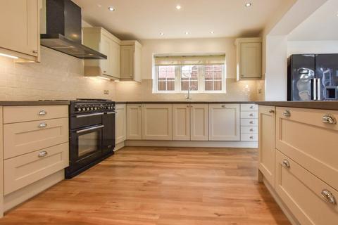 4 bedroom detached house for sale, Highgrove Gardens, Stamford