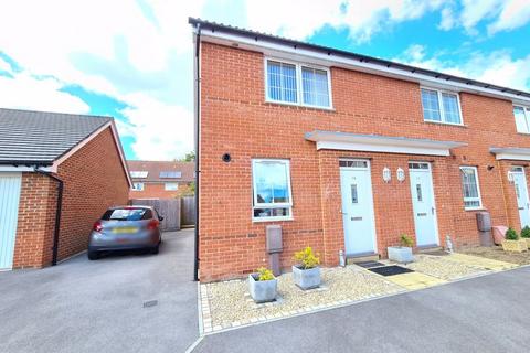 2 bedroom end of terrace house for sale, Cockerell Close, Lee-On-The-Solent, PO13