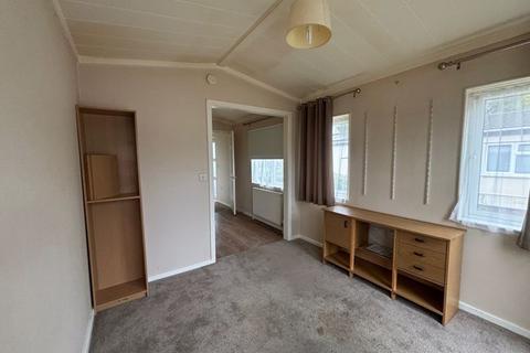 2 bedroom property for sale, Whelpley Hill Park, Chesham