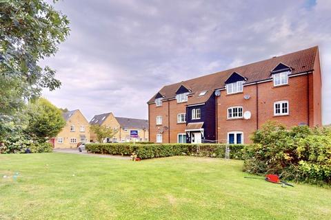 2 bedroom apartment for sale, Hubbards Close, Uxbridge, UB8