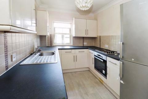 2 bedroom flat for sale, Colchester Road, Wivenhoe, Colchester, CO7