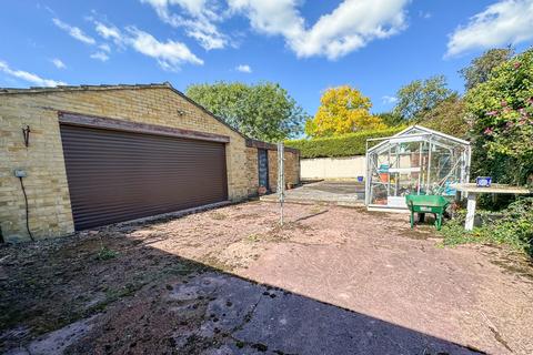 4 bedroom detached house for sale, Wraysbury, Berkshire