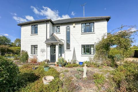 Highcroft, 2 Hill View Road, Wraysbury, Staines-upon-thames, TW19 5EQ