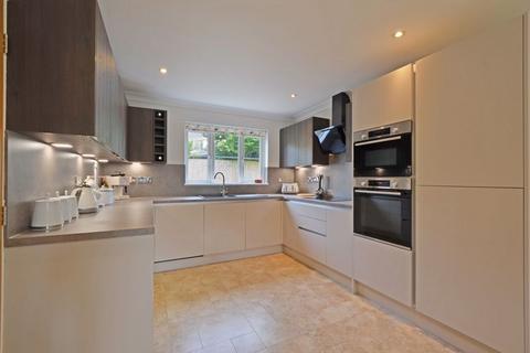 4 bedroom detached house for sale, The Links, Falmouth TR11