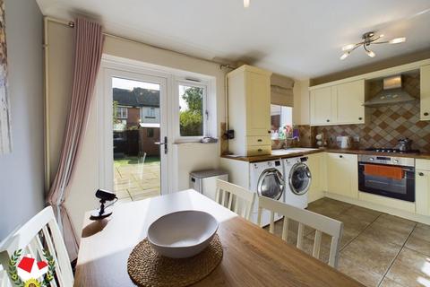 18 Ellison Close, Abbeymead, Gloucester, GL4 5YQ