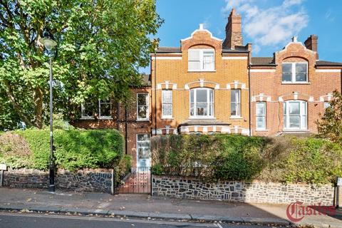 Flat 2, 28 Coolhurst Road, London, N8 8EL