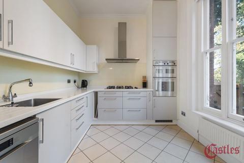 Flat 2, 28 Coolhurst Road, London, N8 8EL