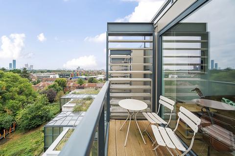 1 bedroom apartment for sale, Bloemfontein Road, London