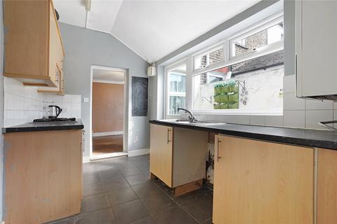 6 Betsham Road, Swanscombe, DA10 0EU