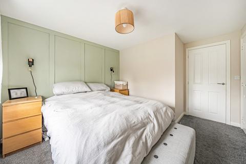 12 Vale Road, Bishops Cleeve, Cheltenham, GL52 8ER