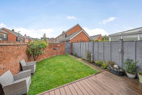 12 Vale Road, Bishops Cleeve, Cheltenham, GL52 8ER
