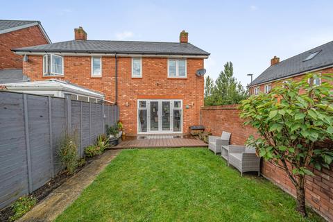 12 Vale Road, Bishops Cleeve, Cheltenham, GL52 8ER