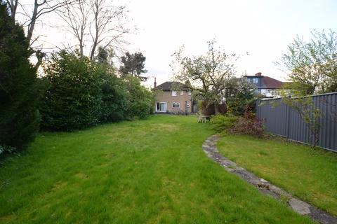 91 Hillview Road, Pinner, HA5 4PB