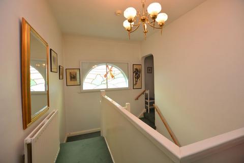 91 Hillview Road, Pinner, HA5 4PB