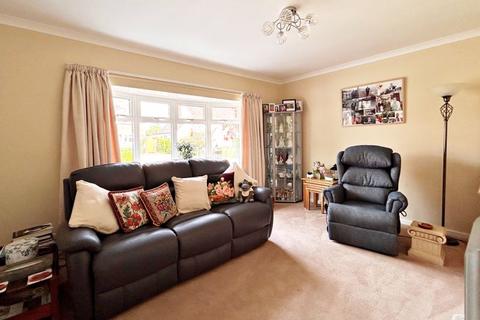 3 bedroom detached bungalow for sale, May Tree Road, Lower Moor