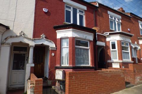 3 bedroom terraced house to rent, Colin Road, Luton