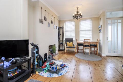 2 bedroom house for sale, Bedford Road, Bedford MK44