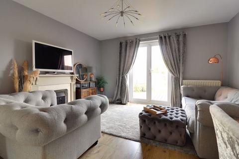 2 bedroom end of terrace house for sale, Penzance Way, Stafford ST17