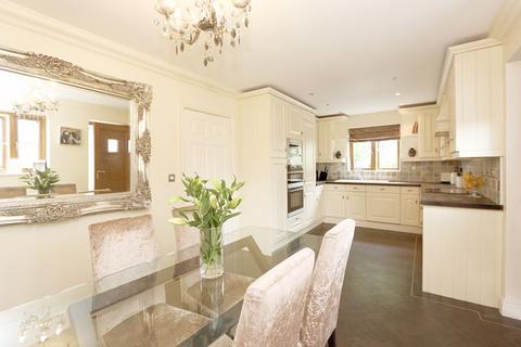 3 bedroom detached house for sale, Gravel Lane, Chigwell IG7