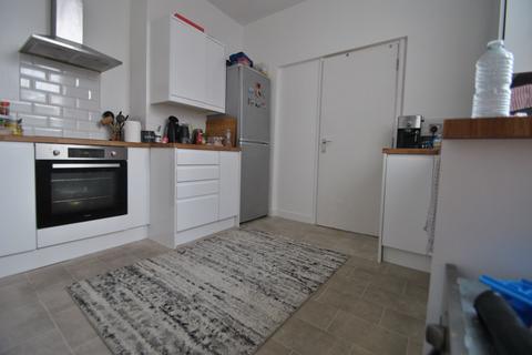 2 bedroom flat for sale, Bristol BS7