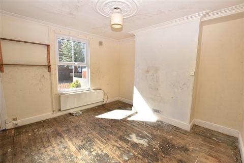 2 bedroom terraced house for sale, Garnet Parade, Leeds, West Yorkshire