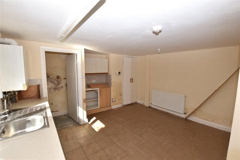 2 bedroom terraced house for sale, Garnet Parade, Leeds, West Yorkshire