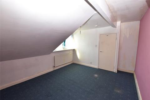17 Brompton Mount, Leeds, LS11 6HY