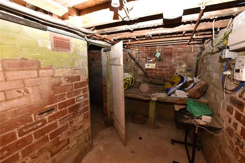 17 Brompton Mount, Leeds, LS11 6HY