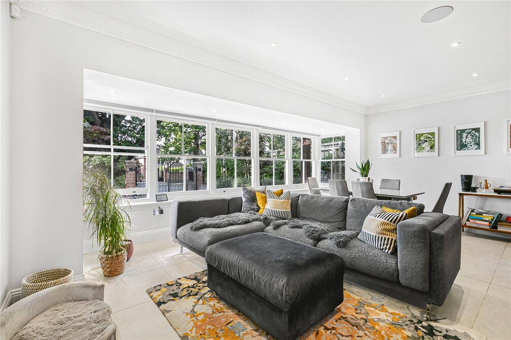 Green Lane, Watford, Hertfordshire, WD19 5 bed detached house for sale