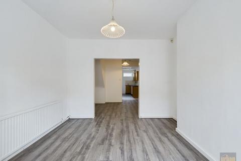 2 bedroom terraced house to rent, Parton Street, Fairfield