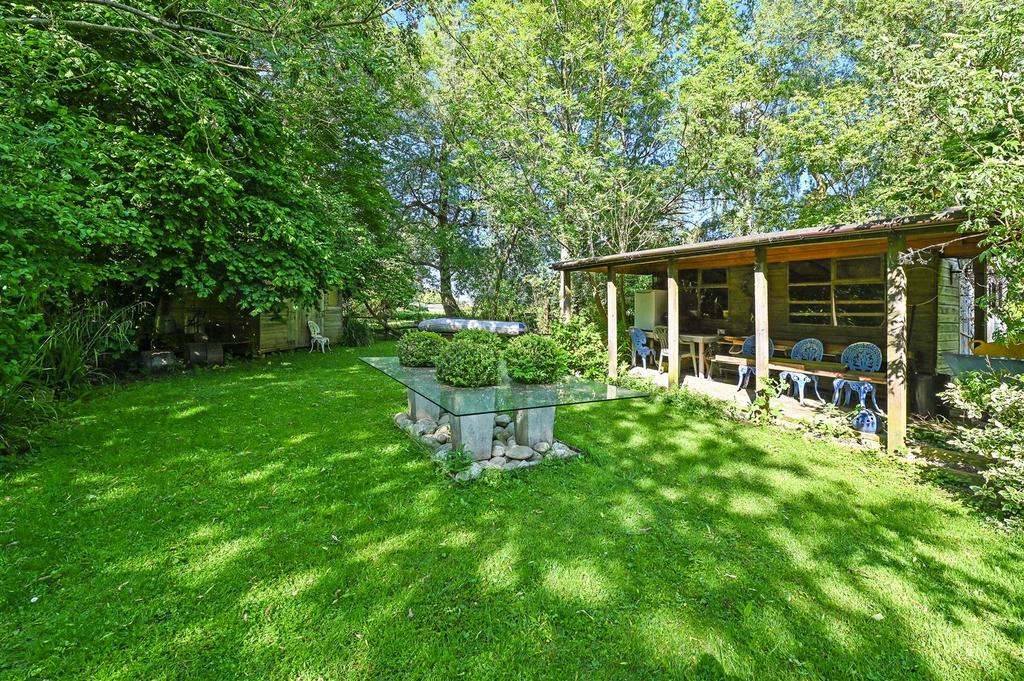 Garden &amp; Outbuilding.jpg