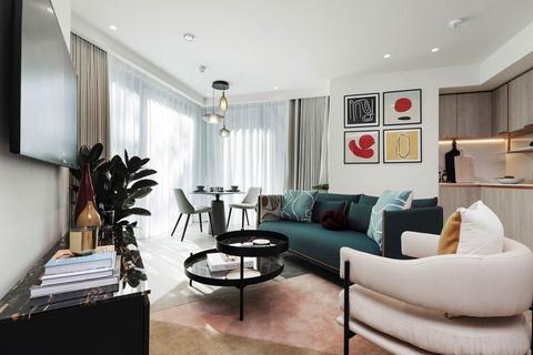 Aspen, Admiral Walk, London, E14