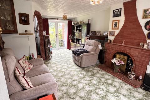 4 bedroom semi-detached house for sale, Burgess Close, Reading RG5