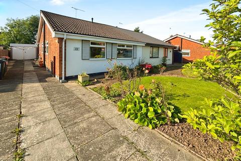 2 bedroom bungalow for sale, Marlow Avenue, Cheshire CH2