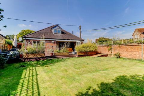 3 bedroom bungalow for sale, Purssells Meadow, High Wycombe HP14