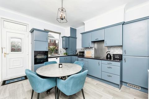 6 Robbins Terrace, Featherstone, Pontefract, WF7 6LN