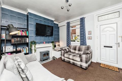 6 Robbins Terrace, Featherstone, Pontefract, WF7 6LN