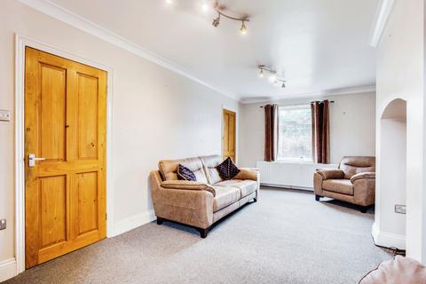 3 bedroom terraced house for sale, East View, Leeds LS26