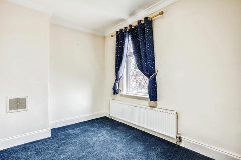 3 bedroom terraced house for sale, East View, Leeds LS26