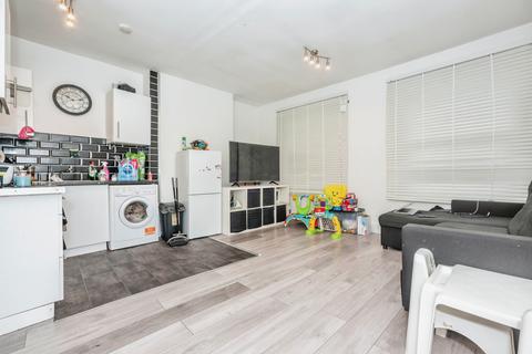 2 bedroom terraced house for sale, Hollydale Road, London SE15