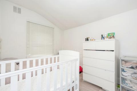 2 bedroom terraced house for sale, Hollydale Road, London SE15