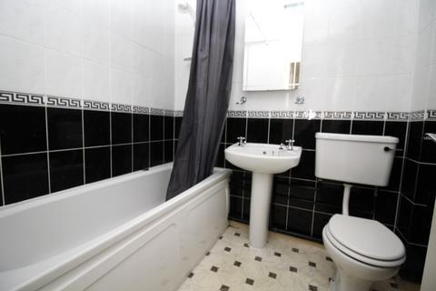 1 bedroom flat to rent, Redford Close, Middlesex TW13