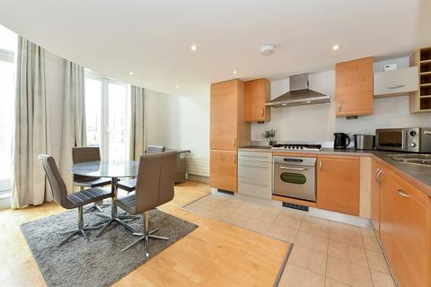 1 bedroom apartment to rent, Earls Court Square, Earls Court, SW5