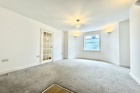 2 bedroom flat to rent, Paragon, Ramsgate