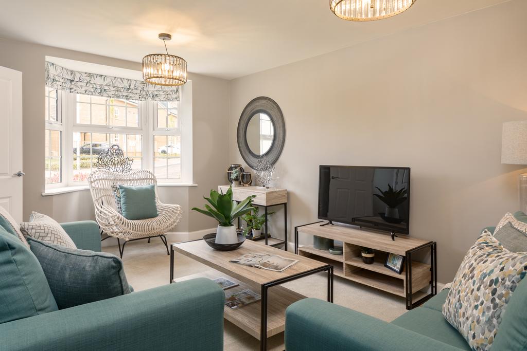 Bay fronted living room in 4 bed Bayswater