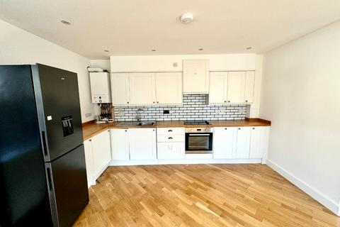 1 bedroom ground floor maisonette for sale, Waverley Road, Plumstead, London, SE18 7TH